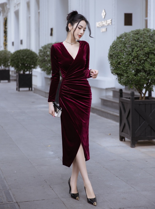Đầm nữ, váy nhung tăm 4 màu thiết kế dáng dài xẻ trước cúc đồng phong cách  công sở nữ tính trẻ trung 7.Beautiful V141 - Tìm Voucher