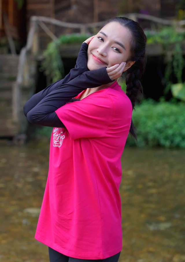 Bích Phương bật khóc, tiết lộ từng suy sụp khi tham gia 'Hành trình rực rỡ' - Ảnh 5. Bích Phương bật khóc, tiết lộ từng suy sụp khi tham gia 'Hành trình rực rỡ' - Ảnh 5.