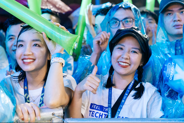 Hàng nghìn bạn trẻ ‘đã mắt đã tai’ tại IT FEST 2023 - Ảnh 6. Hàng nghìn bạn trẻ ‘đã mắt đã tai’ tại IT FEST 2023 - Ảnh 6.