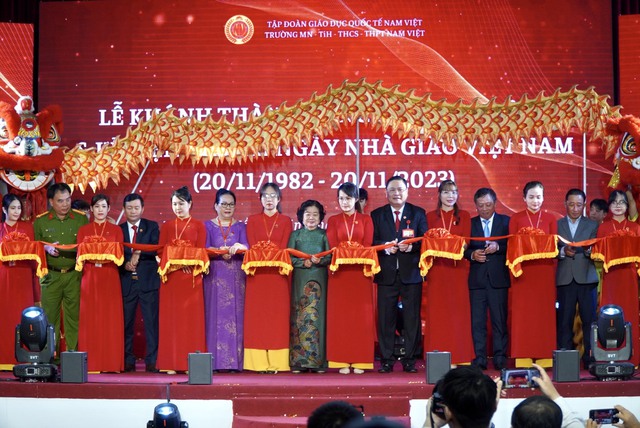 Khánh thành ngôi trường mới nhân dịp ngày Nhà Giáo Việt Nam - Ảnh 1. Khánh thành ngôi trường mới nhân dịp ngày Nhà Giáo Việt Nam - Ảnh 1.