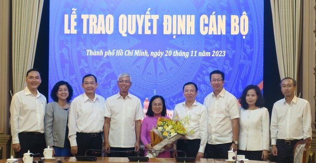 Bà Đinh Thị Thanh Thủy làm Phó chánh văn phòng UBND TP.HCM - Ảnh 2.