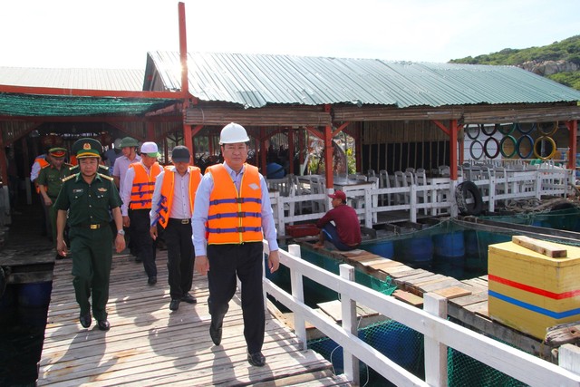 Ninh Thuận: Phát hiện nhiều công trình xây dựng sai phạm trong khu vực vịnh Vĩnh Hy - Ảnh 4.