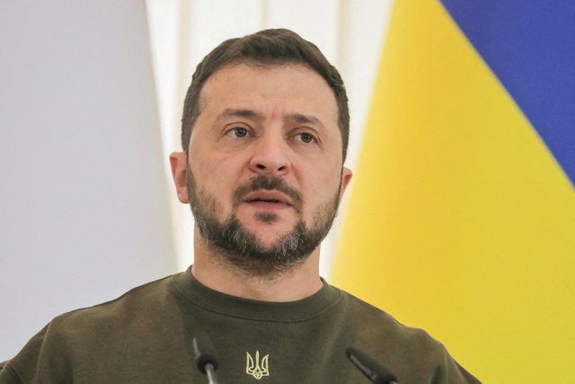 Tổng thống Ukraine thay tướng, ra lệnh thay đổi nhanh chóng các hoạt động quân sự - Ảnh 1. Tổng thống Ukraine thay tướng, ra lệnh thay đổi nhanh chóng các hoạt động quân sự - Ảnh 1.