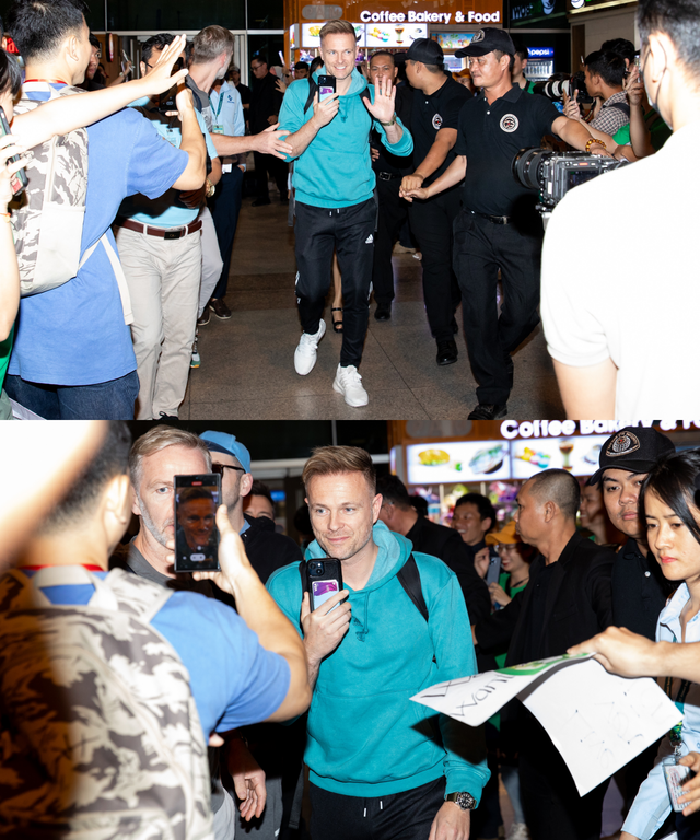Nhiều fan Việt Nam đón nhóm Westlife tại sân bay - Ảnh 2.
