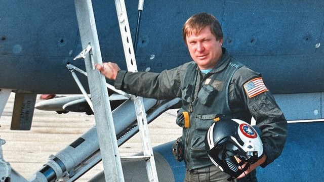 Phi công Liên Xô từng trộm tiêm kích MiG-25 để trốn sang Mỹ đã qua đời - Ảnh 1.