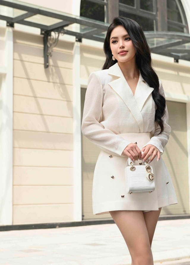 Tự tin khoe thần thái thu hút giữa phố đông với muôn kiểu áo blazer - Ảnh 6.