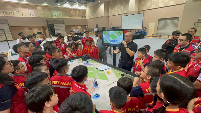 Đội từ Việt Nam vô địch cuộc thi robot quốc tế dành cho học sinh tiểu học - Ảnh 3.