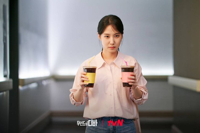 Phim 'Diva của đảo hoang' có Park Eun Bin gây sốt đi kèm với tranh cãi - Ảnh 6.