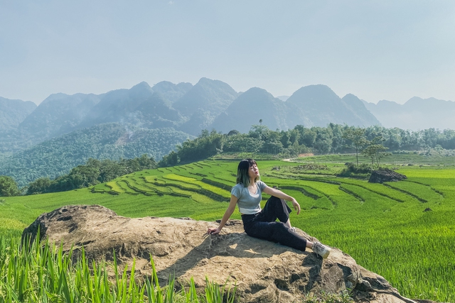 Hành trình xuyên Việt truyền cảm hứng của cô gái 24 tuổi - Ảnh 1.