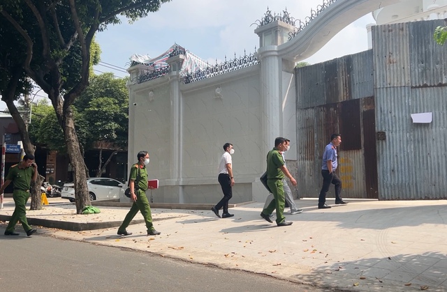 Tai nạn công trình ở TP.HCM, một nam công nhân nguy kịch - Ảnh 1.