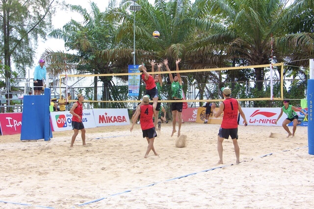 Gần 140 VĐV tham gia giải vô địch quốc gia bóng chuyền bãi biển 4x4  - Ảnh 1.