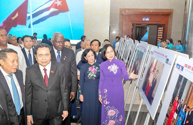 Quảng Trị nỗ lực về đích 2023, chào đón 2024! - Ảnh 1. Quảng Trị nỗ lực về đích 2023, chào đón 2024! - Ảnh 1.