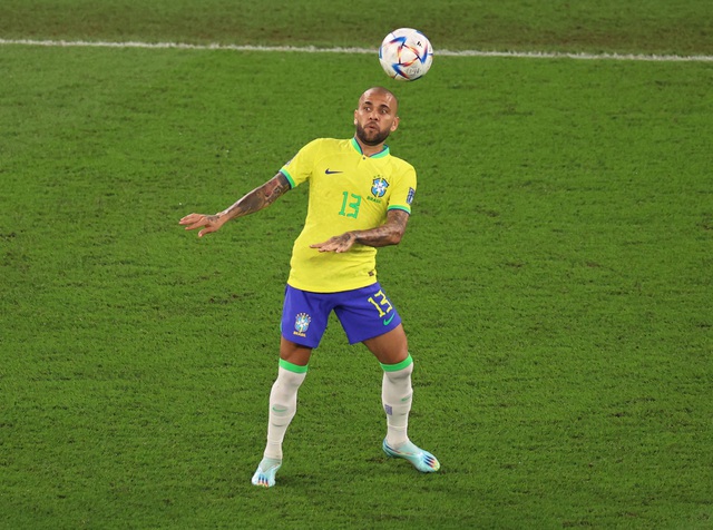 Hậu vệ huyền thoại Brazil và Barcelona, Dani Alves bị đề nghị mức án 9 năm tù - Ảnh 1.