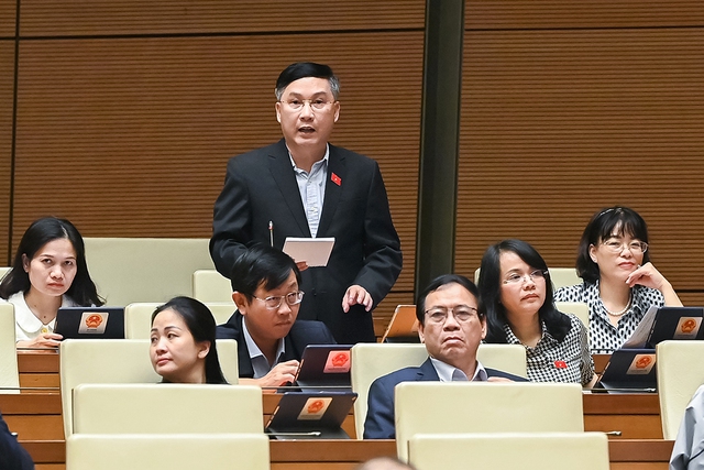 Tranh luận trái chiều về cấm tuyệt đối lái xe có nồng độ cồn - Ảnh 2. Tranh luận trái chiều về cấm tuyệt đối lái xe có nồng độ cồn - Ảnh 2.