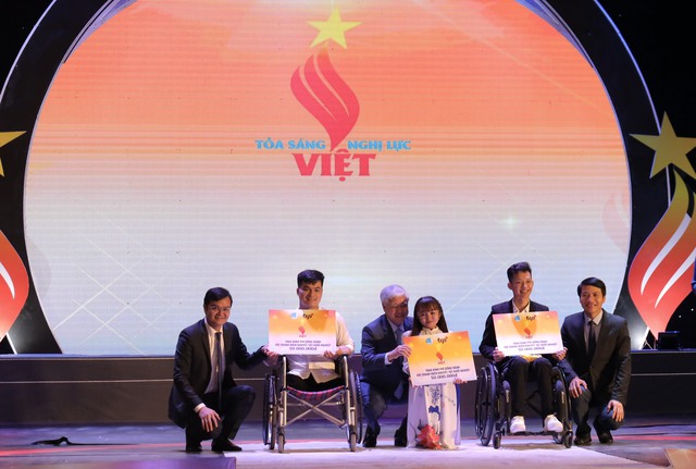 Ông Đỗ Văn Chiến: 'Không có gì là không thể đối với người biết cố gắng' - Ảnh 1. Ông Đỗ Văn Chiến: 'Không có gì là không thể đối với người biết cố gắng' - Ảnh 1.