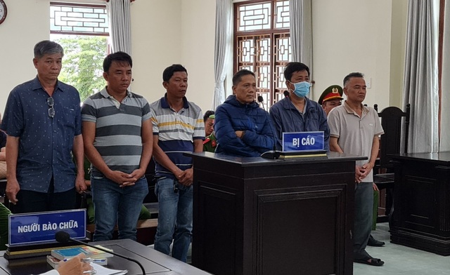 Ninh Thuận: Tuyên phạt giám đốc đăng kiểm 4 năm 6 tháng tù vì nhận hối lộ - Ảnh 1.