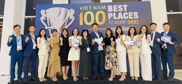 MB được bình chọn là Nơi làm việc tốt nhất Việt Nam năm 2023 - Ảnh 1.