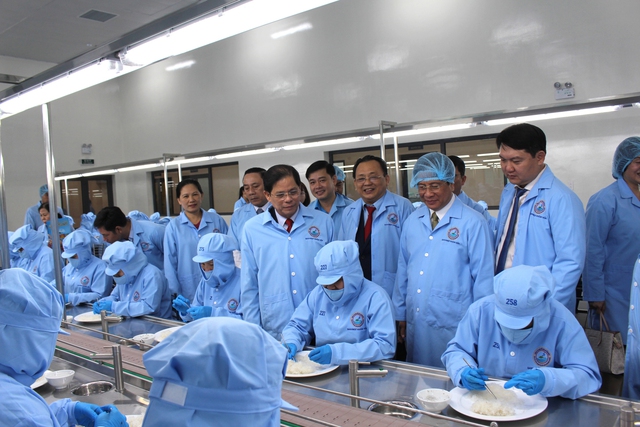 Khánh Hòa: Xuất khẩu chính ngạch lô yến sào tinh chất Sanvinest đầu tiên sang Trung Quốc - Ảnh 3.