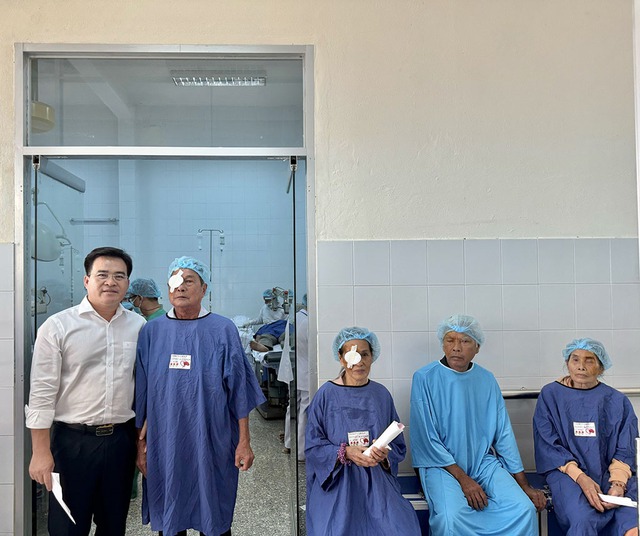 Công ty Masan giúp 500 bệnh nhân nghèo ở Kiên Giang được sáng mắt - Ảnh 1.