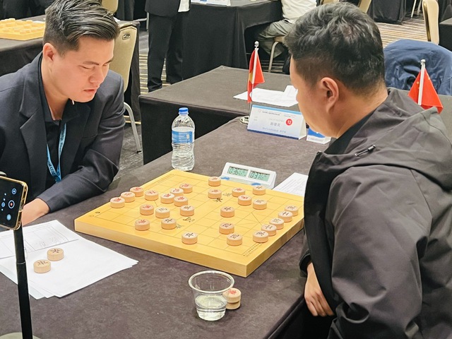 Đòi nợ thành công kỳ thủ Trung Quốc, Lại Lý Huynh vô địch cờ nhanh thế giới - Ảnh 1.