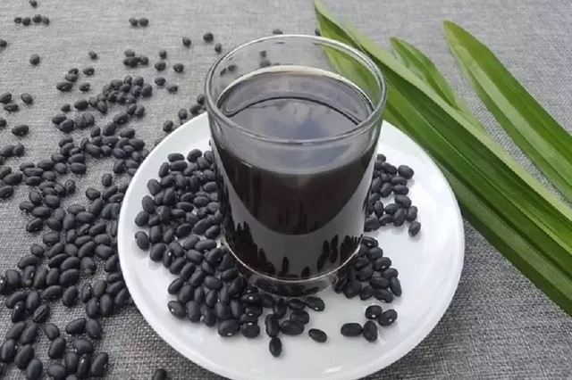 Ngũ hắc – "thần dược" làm đẹp da, tóc dễ tìm trong bếp nhà - Ảnh 10. Ngũ hắc – "thần dược" làm đẹp da, tóc dễ tìm trong bếp nhà - Ảnh 10.
