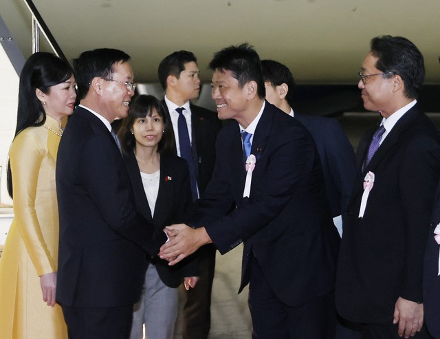 Chủ tịch nước Võ Văn Thưởng đến Tokyo, bắt đầu chuyến thăm chính thức Nhật Bản - Ảnh 2.