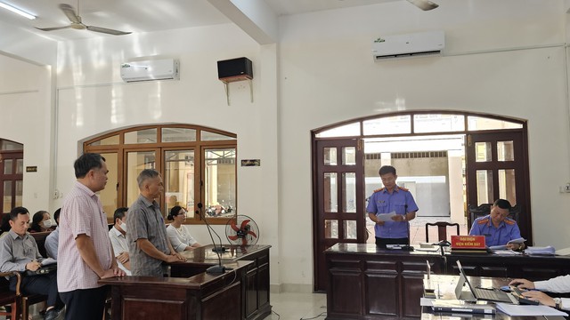 Mở phiên toà xét xử hai cựu lãnh đạo ngân hàng nhà nước chi nhánh Đồng Nai - Ảnh 2.