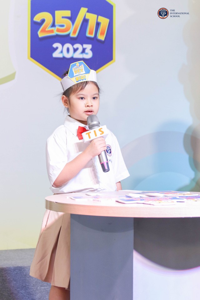 Chung kết TIS Spelling Bee 2023 mùa 7: lộ diện những tài năng ngôn ngữ mới  - Ảnh 2.