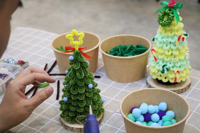 Cây thông Noel độc đáo không thể bỏ lỡ trong mùa Giáng sinh năm nay - Ảnh 3. Cây thông Noel độc đáo không thể bỏ lỡ trong mùa Giáng sinh năm nay - Ảnh 3.