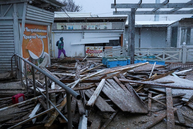 Mưa bão gây thiệt hại ở Nga, Ukraine - Ảnh 1.