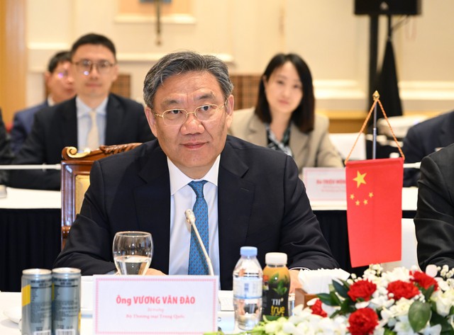 Bộ trưởng Thương mại Trung Quốc gợi ý 'gỡ tắc' xuất khẩu tôm hùm bông - Ảnh 2.