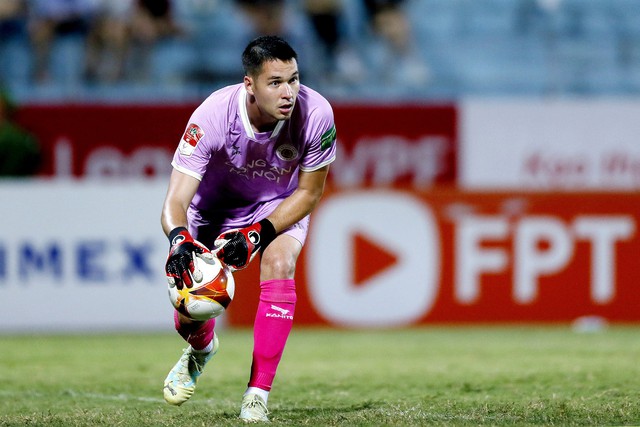 Filip Nguyễn sẽ góp phần gia cố hàng thủ đội tuyển VN - Ảnh 1.