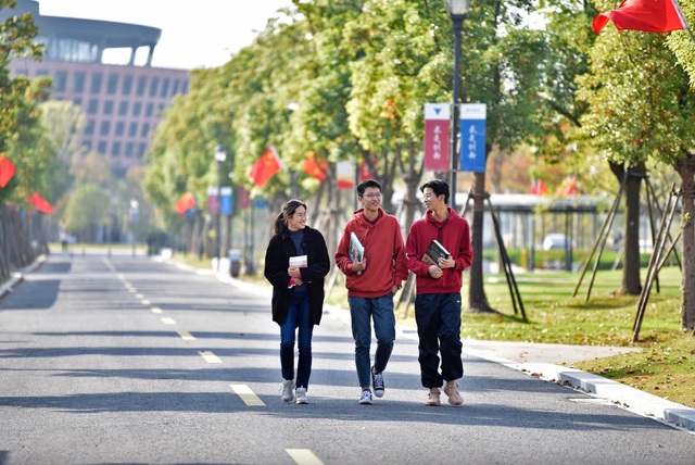 Chưa biết tiếng Trung vẫn có thể nhận học bổng của Chính phủ Trung Quốc - Ảnh 1.