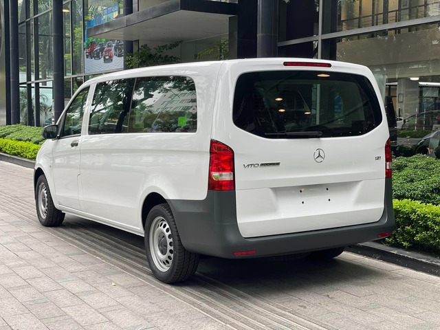 Mercedes-Benz Vito giảm hơn 400 triệu, rẻ hơn Kia Carnival - Ảnh 2. Mercedes-Benz Vito giảm hơn 400 triệu, rẻ hơn Kia Carnival - Ảnh 2.