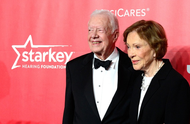 Cựu Tổng thống Mỹ Jimmy Carter dự lễ tưởng niệm người vợ quá cố - Ảnh 4.