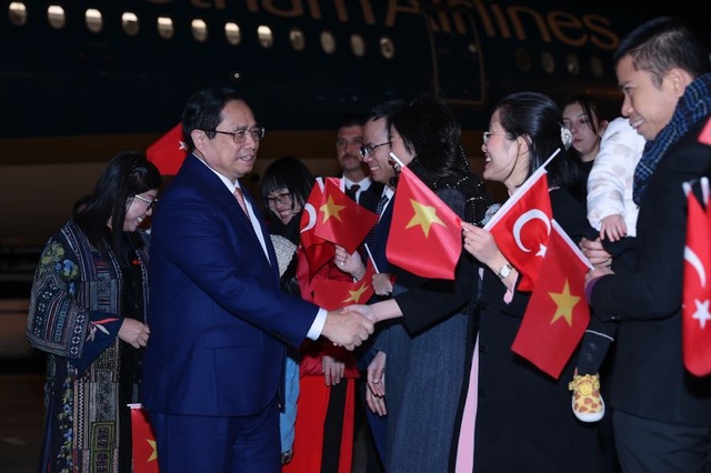 Thủ tướng và phu nhân tới Ankara, bắt đầu thăm chính thức Thổ Nhĩ Kỳ - Ảnh 3.