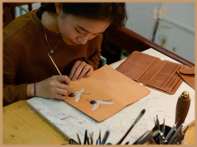 Lạ mắt, đậm nghệ thuật cá nhân, đồ da handmade hút giới công sở - Ảnh 16.