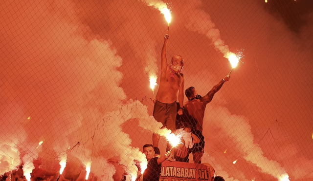 HLV Erik ten Hag kêu gọi cầu thủ M.U cần tỉnh táo tại ‘chảo lửa’ của Galatasaray - Ảnh 1.
