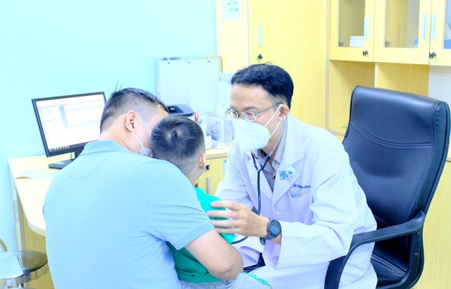 TP.HCM: Gia tăng trẻ mắc bệnh đường hô hấp - Ảnh 1. TP.HCM: Gia tăng trẻ mắc bệnh đường hô hấp - Ảnh 1.