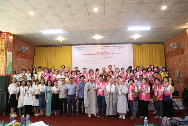 Bệnh viện Đại học Y dược Buôn Ma Thuột chung tay chăm lo sức khỏe cộng đồng - Ảnh 1. Bệnh viện Đại học Y dược Buôn Ma Thuột chung tay chăm lo sức khỏe cộng đồng - Ảnh 1.