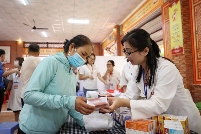 Bệnh viện Đại học Y dược Buôn Ma Thuột chung tay chăm lo sức khỏe cộng đồng - Ảnh 2.