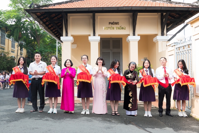 Phòng truyền thống 'ai cũng trầm trồ' của ngôi trường 110 năm tuổi - Ảnh 1. Phòng truyền thống 'ai cũng trầm trồ' của ngôi trường 110 năm tuổi - Ảnh 1.
