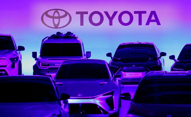 Không phải ô tô điện, lợi nhuận Toyota đạt kỷ lục nhờ xe hybrid - Ảnh 1.