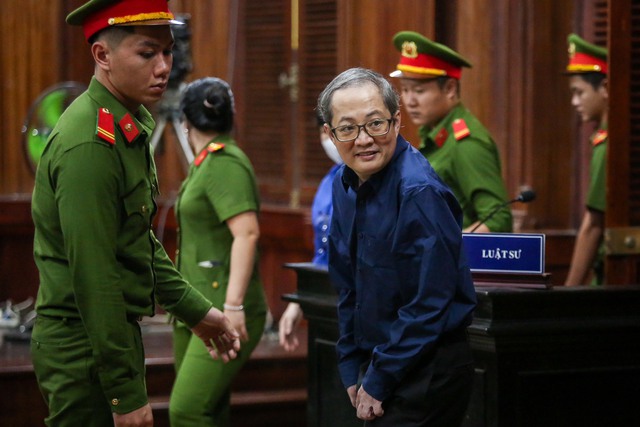 Mẹ bị cáo Nguyễn Minh Quân xin được gặp bị cáo - Ảnh 1.