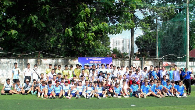 Bất ngờ về đội bóng nhiều cái 'đầu tiên' - Ảnh 4. Bất ngờ về đội bóng nhiều cái 'đầu tiên' - Ảnh 4.