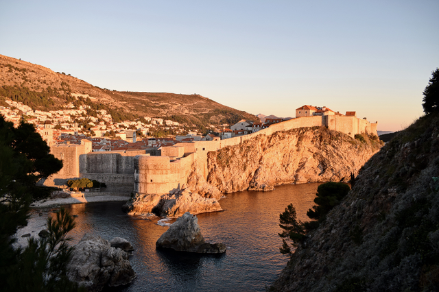 Thành cổ Dubrovnik: Kho báu kiến trúc Địa Trung Hải  - Ảnh 2.