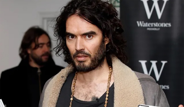 Russell Brand bị buộc tội tấn công tình dục khi quay phim 'Arthur' - Ảnh 1. Russell Brand bị buộc tội tấn công tình dục khi quay phim 'Arthur' - Ảnh 1.
