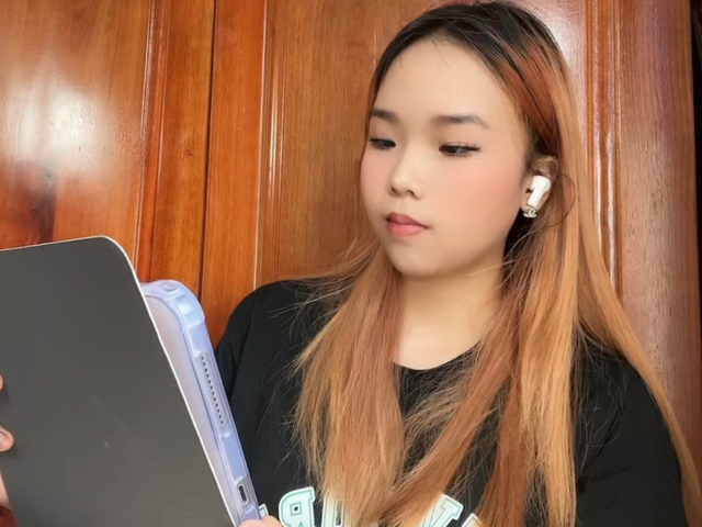 Vì sao Emily Nè và A Síng Đi Đại Hàn lại chuộng tai nghe TWS - Ảnh 2. Vì sao Emily Nè và A Síng Đi Đại Hàn lại chuộng tai nghe TWS - Ảnh 2.