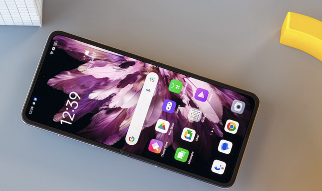Mở hộp Oppo Find N3 Flip - đẹp cả thiết kế lẫn camera - Ảnh 5. Mở hộp Oppo Find N3 Flip - đẹp cả thiết kế lẫn camera - Ảnh 5.