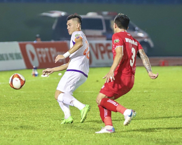 HLV Troussier và hàng công 0 bàn thắng của đội tuyển Việt Nam - Ảnh 2.